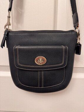 Coach Black Pebbled Leather Swingpack Turnlock Crossbody